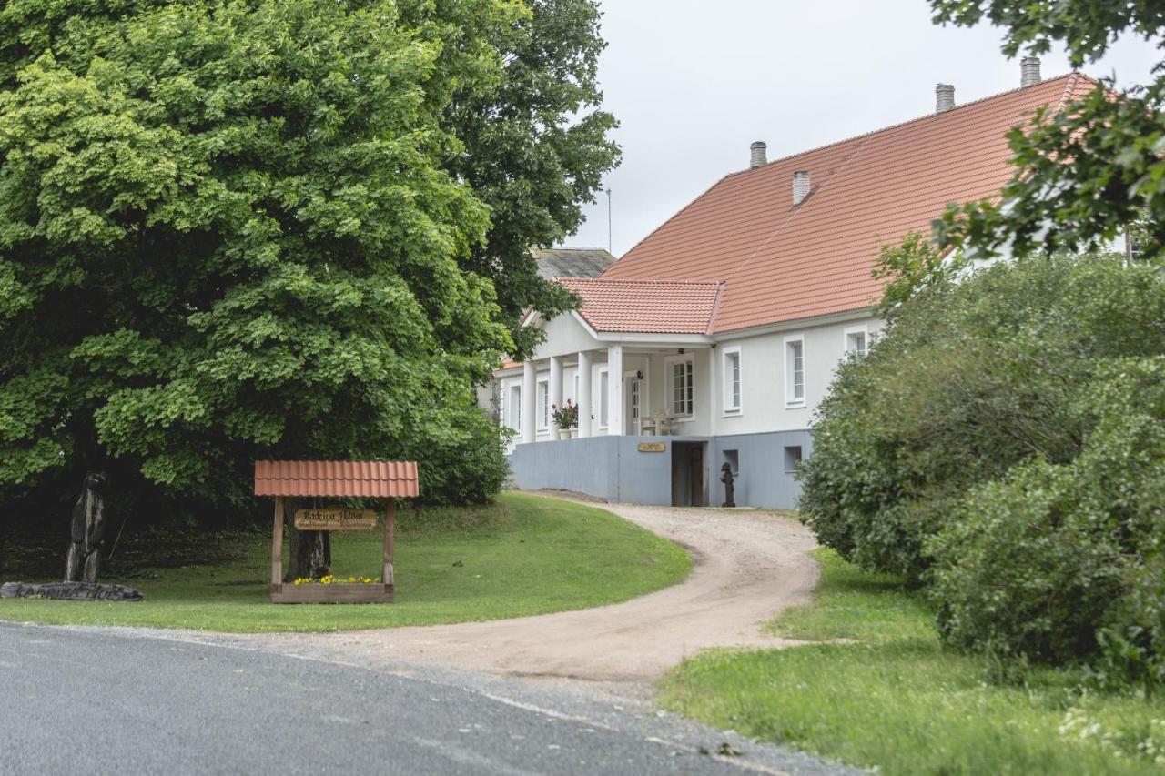 Guesthouse Kadrina Mois Exterior foto